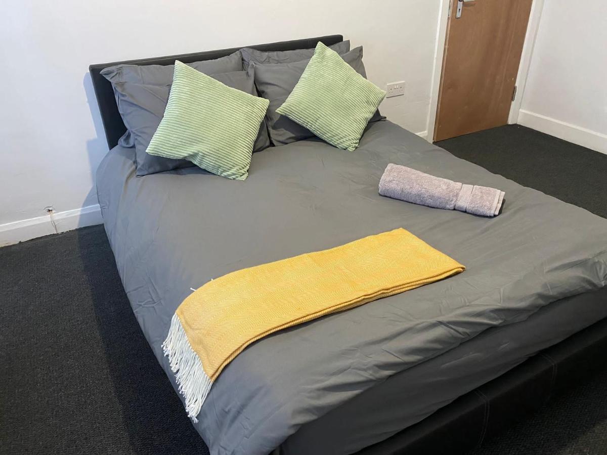 Spacious House Coventry